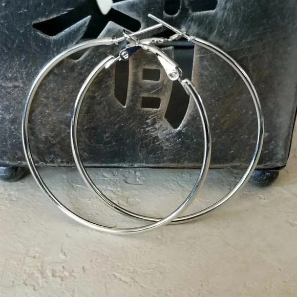Minimalist Classic Sleek Silver Large Hoop Earrings 50mm 2" Leverback - Picture 2 of 6